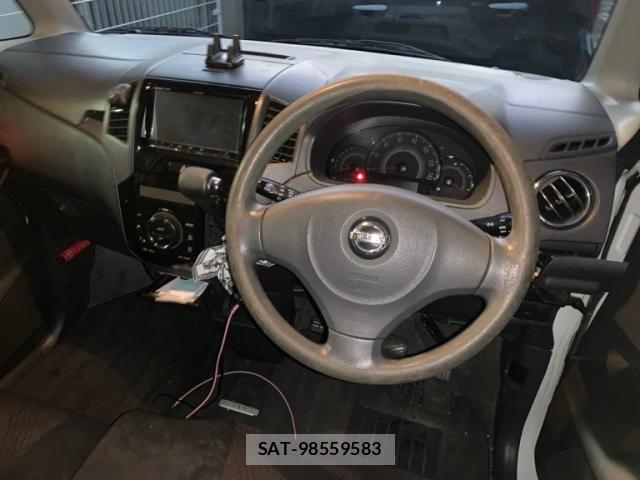Nissan ROOX 2009-12 8563448-9