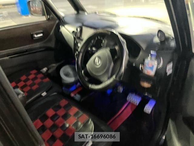 Nissan ROOX 2010-10 8563449-3