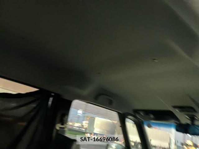 Nissan ROOX 2010-10 8563449-4