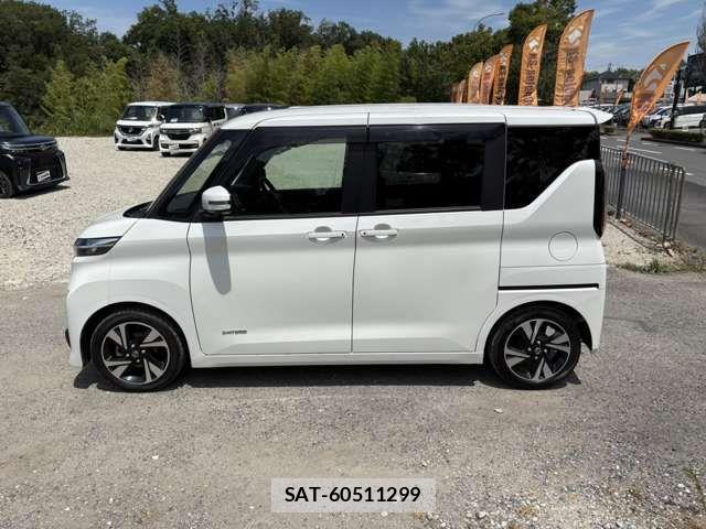Nissan ROOX 2021-11 8563444-5