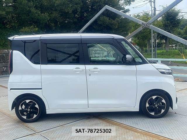 Nissan ROOX 2021-02 8563439-3