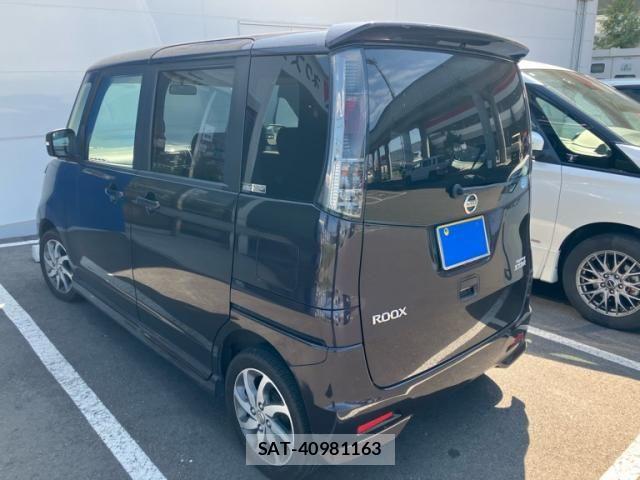 Nissan ROOX 2011-10 8563446-3