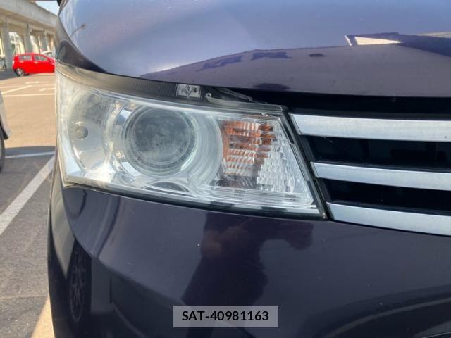 Nissan ROOX 2011-10 8563446-5