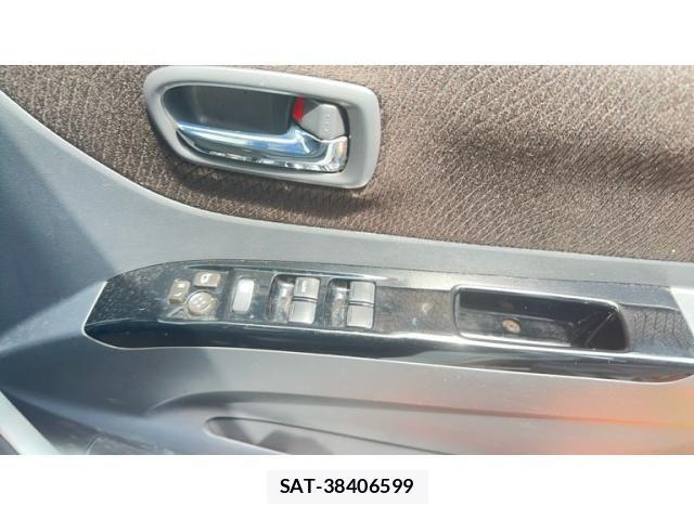 Nissan ROOX 2011-08 8563450-12