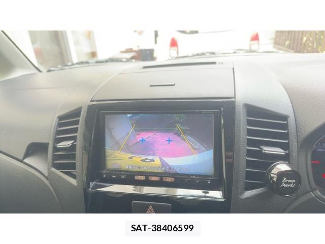 Nissan ROOX 2011-08 8563450-16
