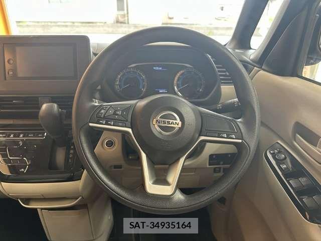 Nissan ROOX 2021-07 8628723-1