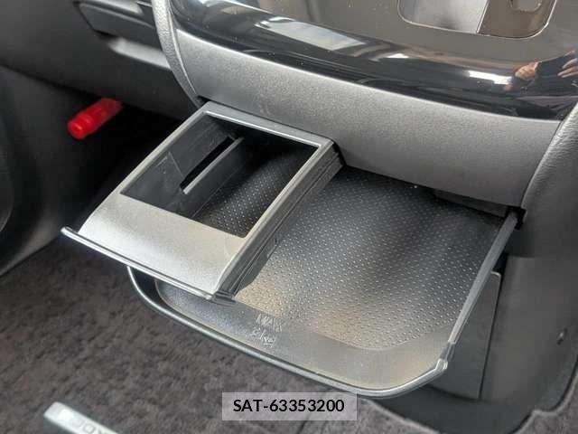Nissan ROOX 2024-02 8628713-14