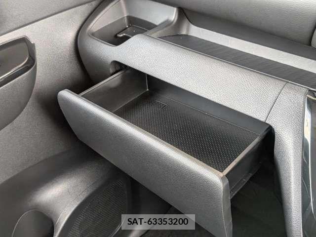 Nissan ROOX 2024-02 8628713-16