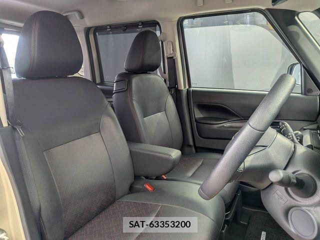 Nissan ROOX 2024-02 8628713-18