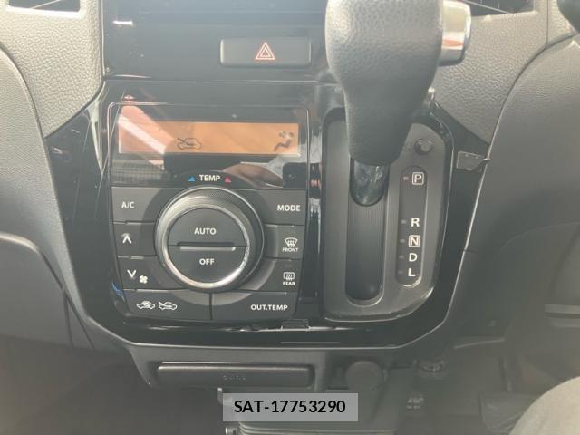 Nissan ROOX 2009-12 8628736-19