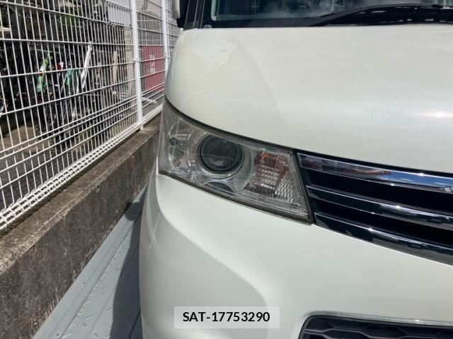 Nissan ROOX 2009-12 8628736-5