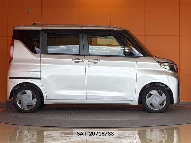 Nissan ROOX 2023-08 8628722-18
