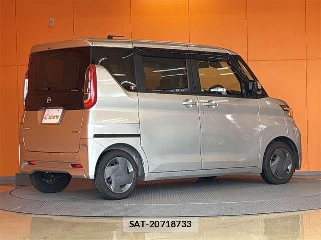 Nissan ROOX 2023-08 8628722-19