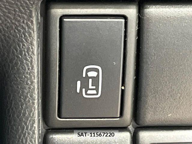 Nissan ROOX 2012-01 8628732-3