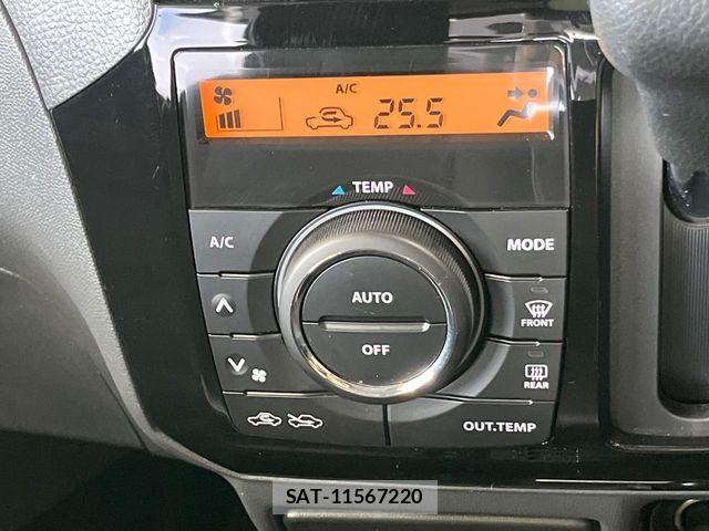 Nissan ROOX 2012-01 8628732-4
