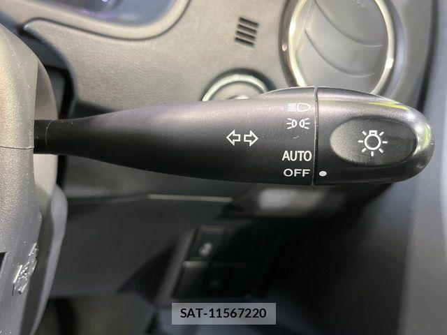 Nissan ROOX 2012-01 8628732-6