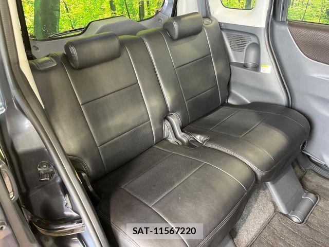 Nissan ROOX 2012-01 8628732-8