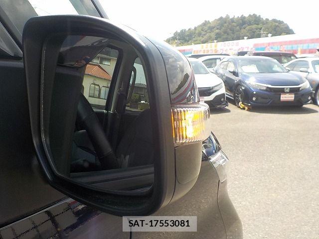 Nissan ROOX 2023-08 8628719-28