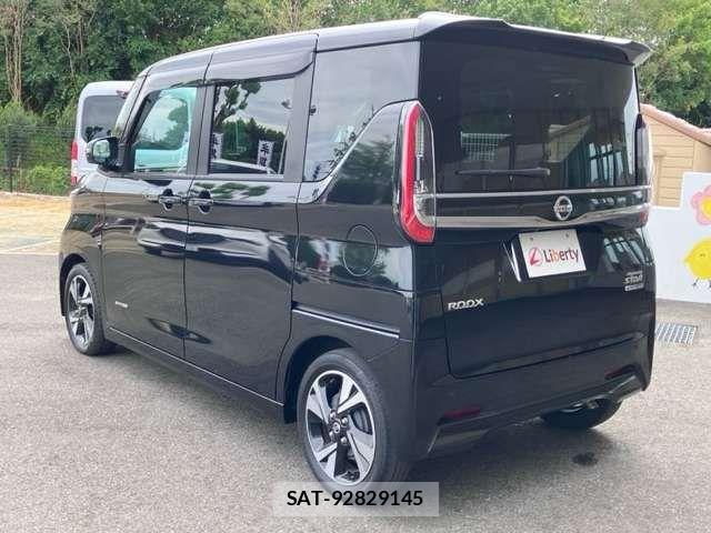 Nissan ROOX 2023-01 8628717-16