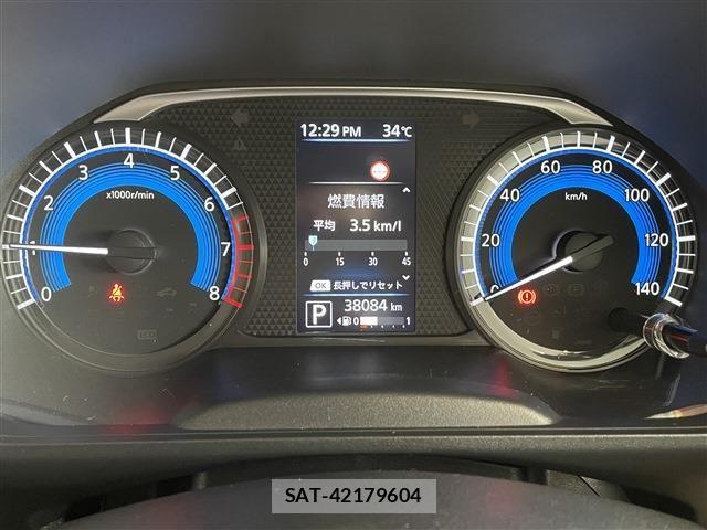 Nissan ROOX 2022-06 8666848-6