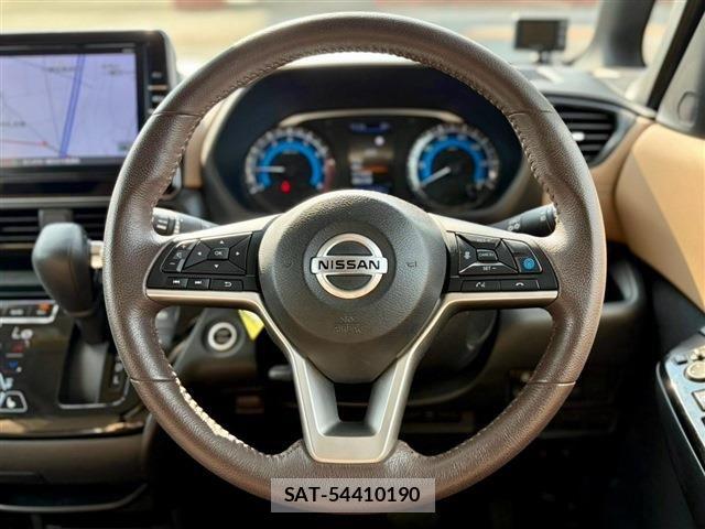 Nissan ROOX 2021-06 8666845-3