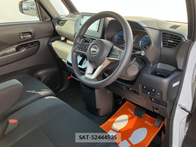 Nissan ROOX 2025-08 8666846-1