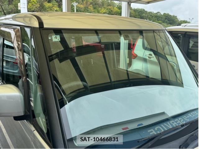 Nissan ROOX 2010-04 8661356-2