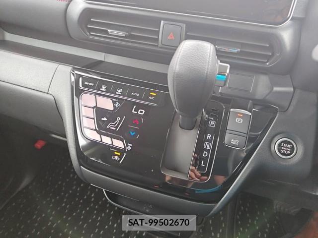 Nissan ROOX 2025-08 8666843-16