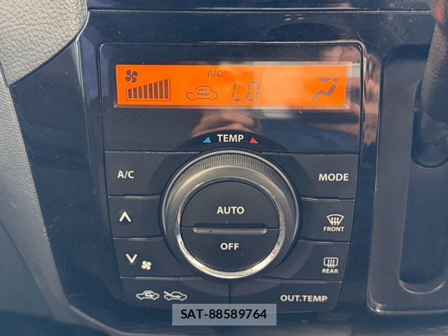 Nissan ROOX 2012-02 8661350-11