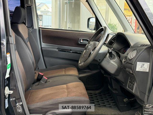 Nissan ROOX 2012-02 8661350-26