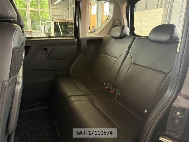 Nissan ROOX 2023-11 8686465-17