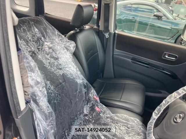 Nissan ROOX 2010-05 8686477-10