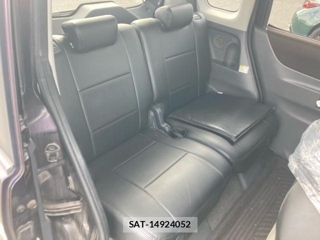 Nissan ROOX 2010-05 8686477-11