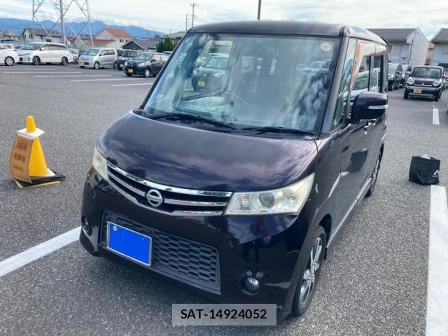 Nissan ROOX 2010-05 8686477-1