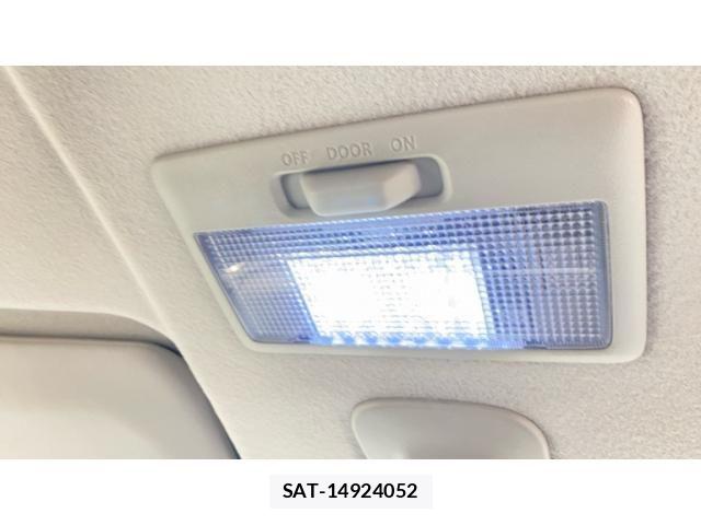 Nissan ROOX 2010-05 8686477-21