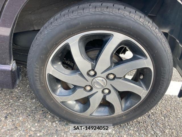 Nissan ROOX 2010-05 8686477-4