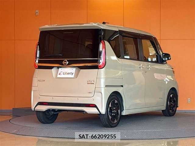 Nissan ROOX 2023-01 8686468-18