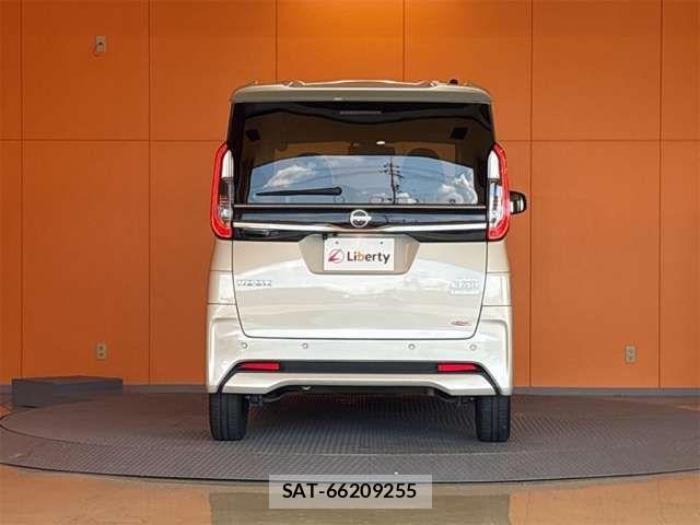 Nissan ROOX 2023-01 8686468-19