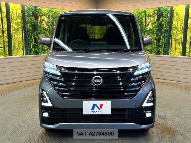 Nissan ROOX 2023-10 8686469-13