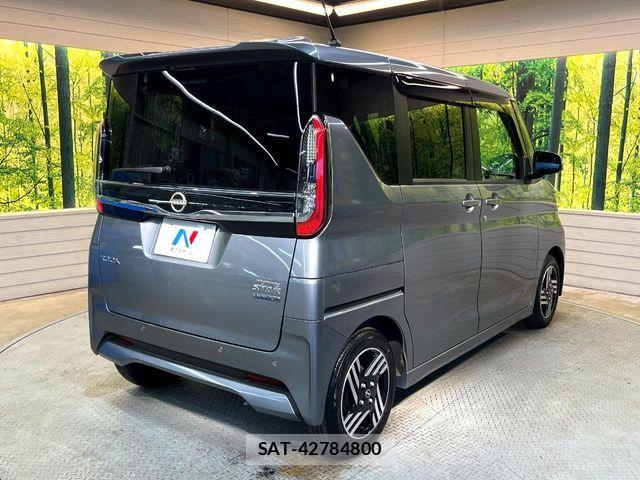 Nissan ROOX 2023-10 8686469-16