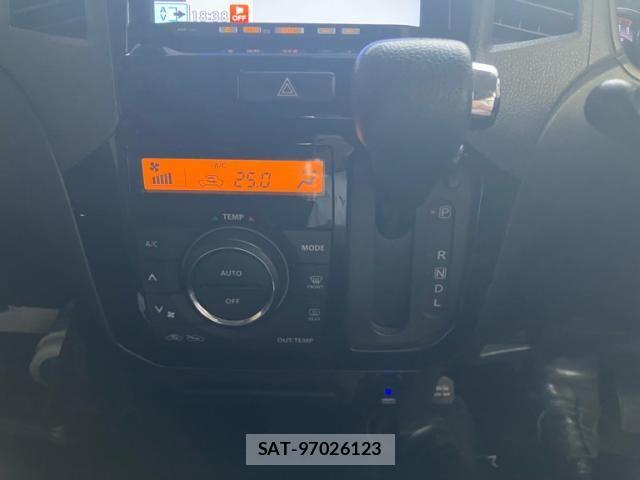 Nissan ROOX 2012-01 8686473-13