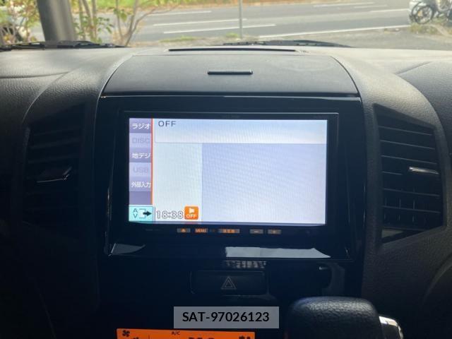 Nissan ROOX 2012-01 8686473-14