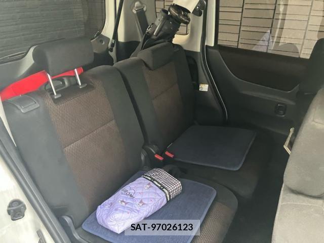 Nissan ROOX 2012-01 8686473-15