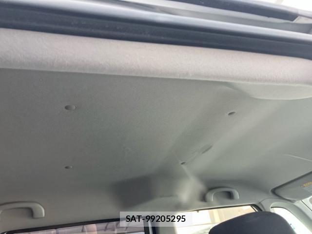 Nissan ROOX 2012-07 8686476-11