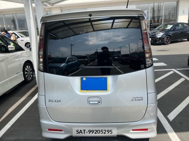 Nissan ROOX 2012-07 8686476-1