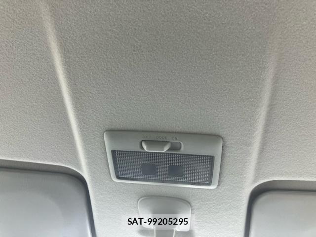 Nissan ROOX 2012-07 8686476-20
