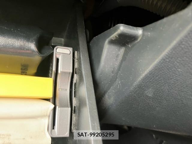 Nissan ROOX 2012-07 8686476-21