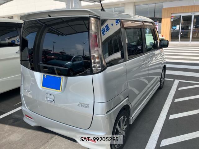 Nissan ROOX 2012-07 8686476-5