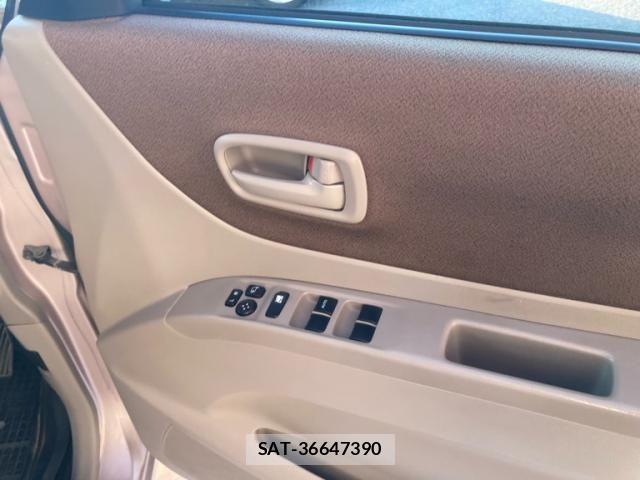 Nissan ROOX 2012-05 8745639-9