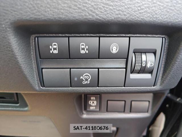 Nissan ROOX 2023-08 8745615-18